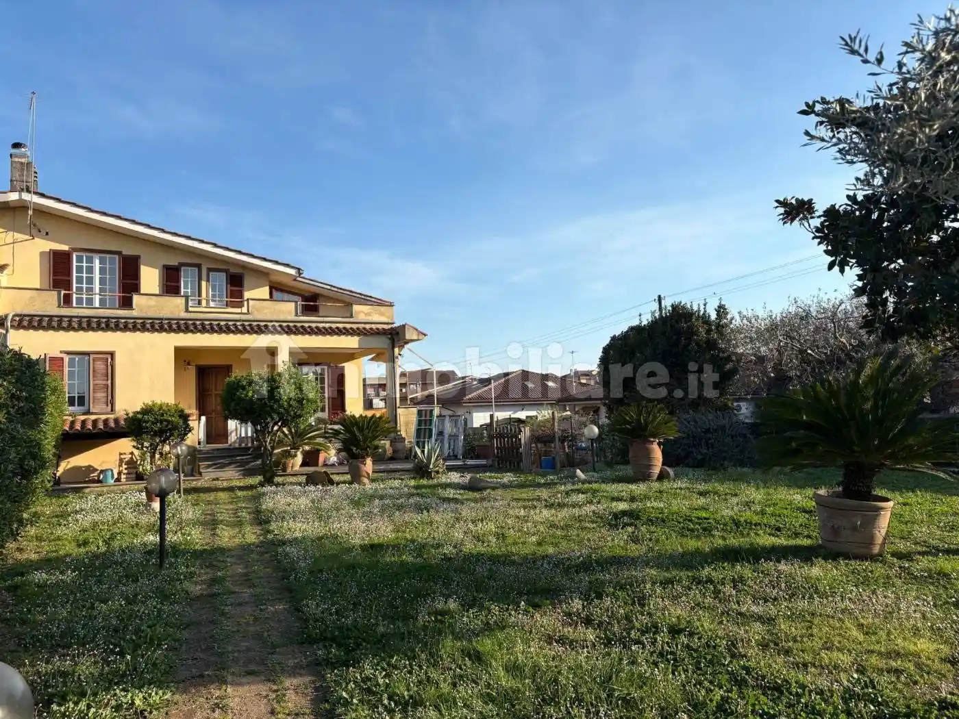 Villa in vendita a Anguillara Sabazia