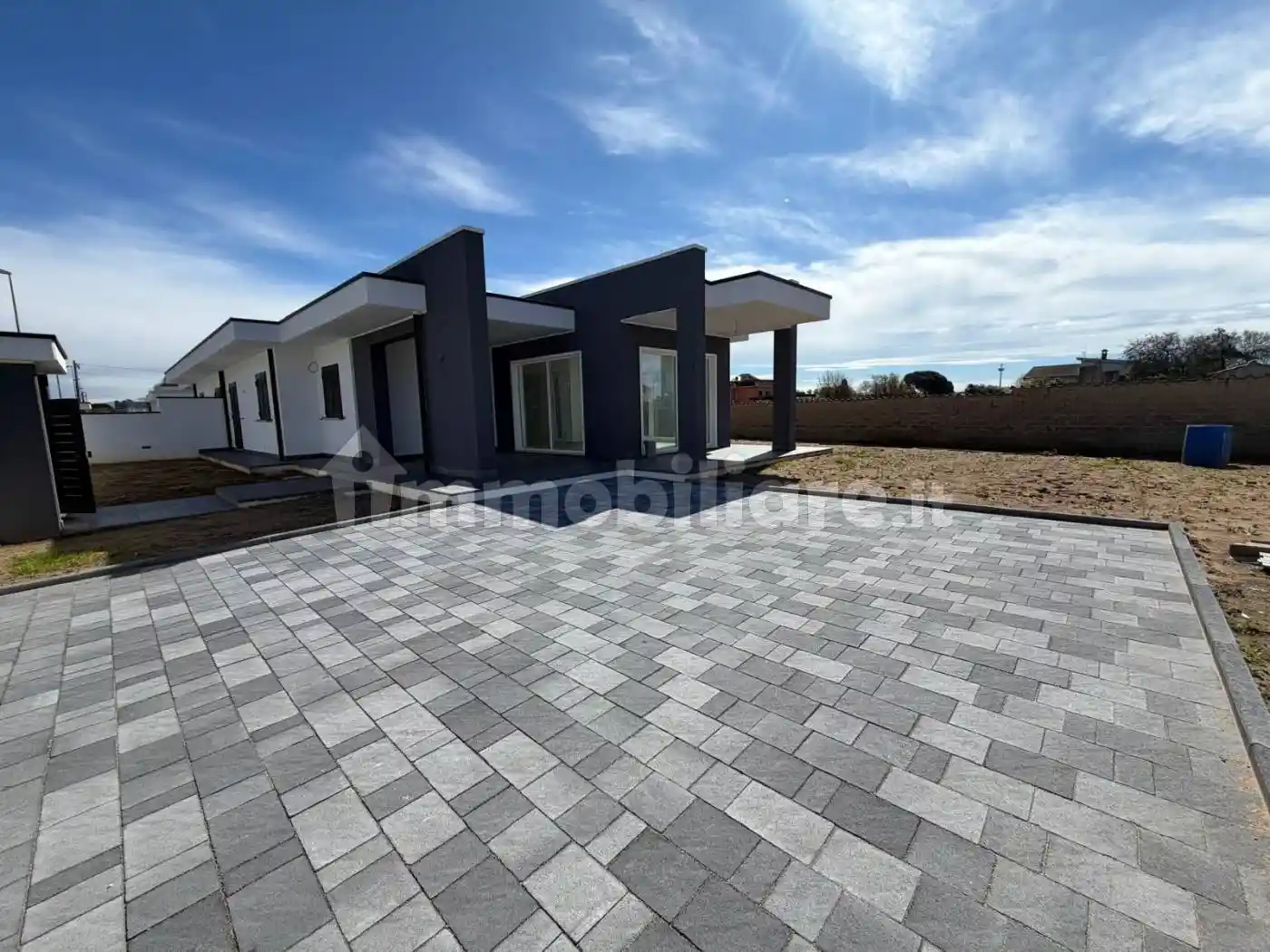 Villa in vendita a Nettuno