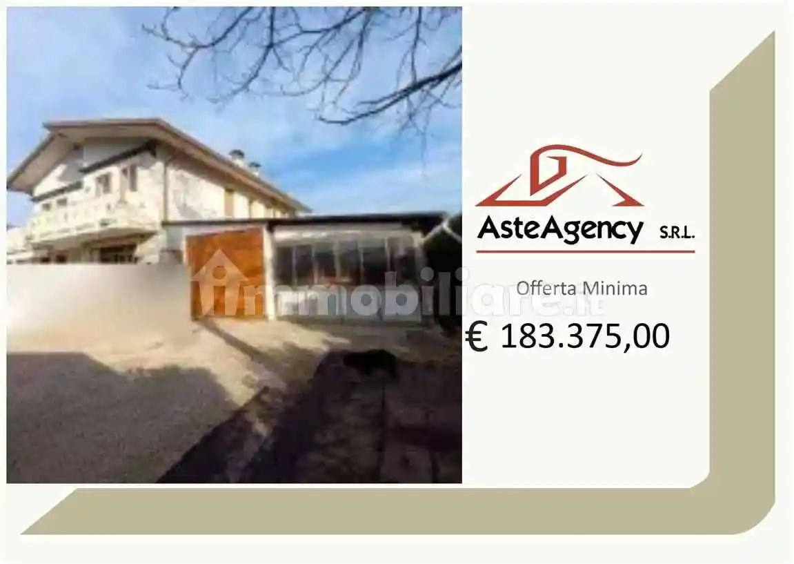 Villa in vendita a Nanto