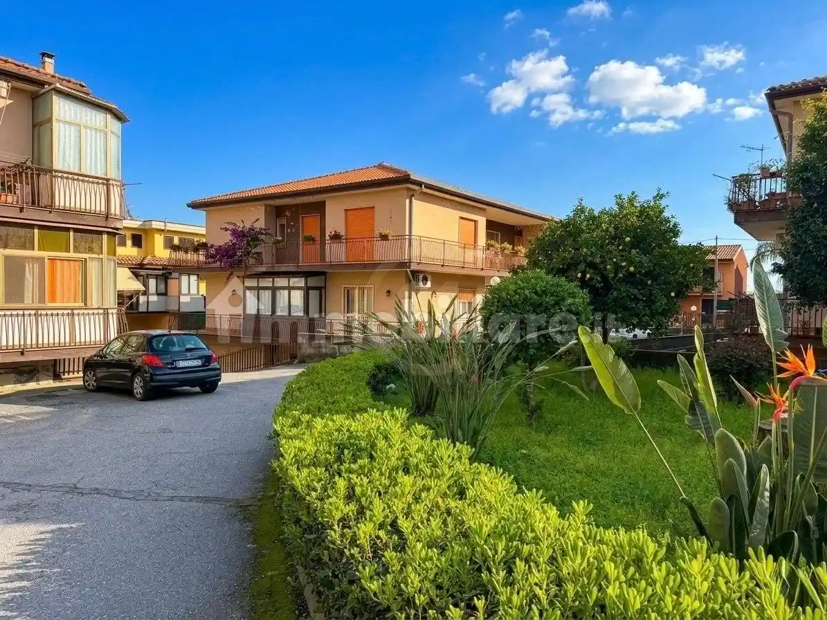 Appartamento in vendita a Giarre
