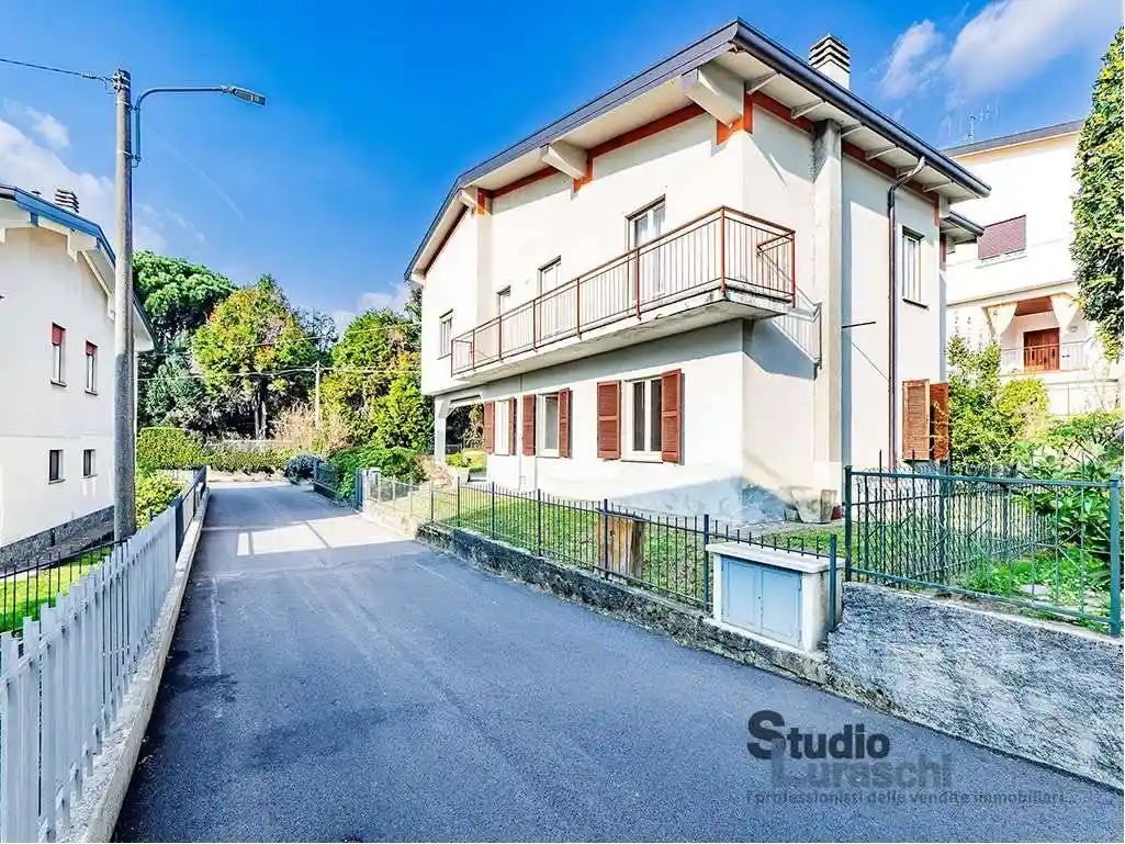 Casa indipendente in vendita a Oggiono