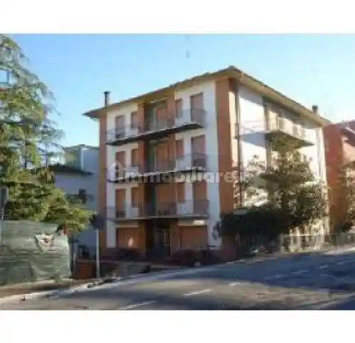 Palazzo - Edificio in vendita a Chianciano Terme