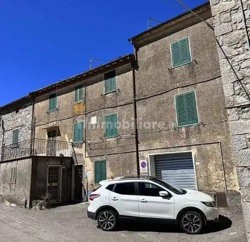 Appartamento in vendita a Roccastrada