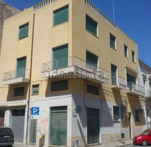 Palazzo - Edificio in vendita a Vittoria