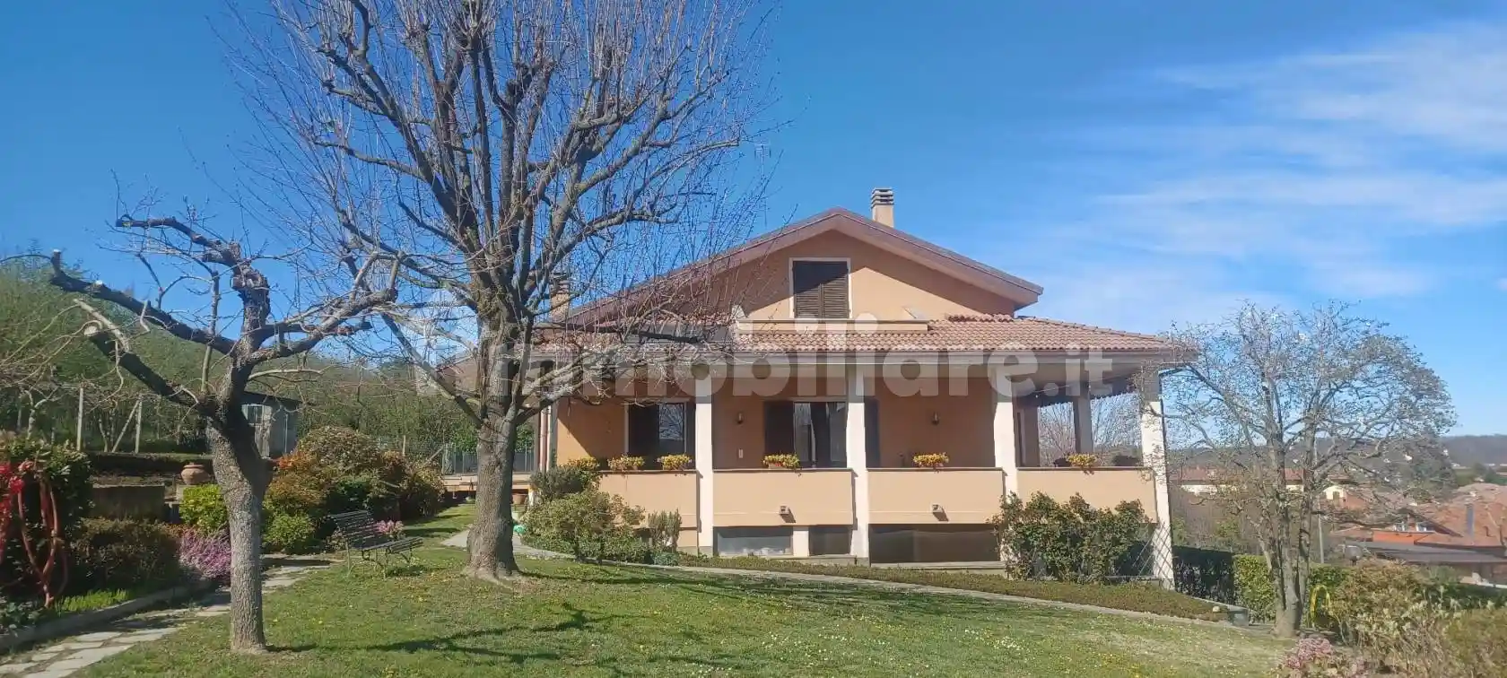 Villa in vendita a Bra