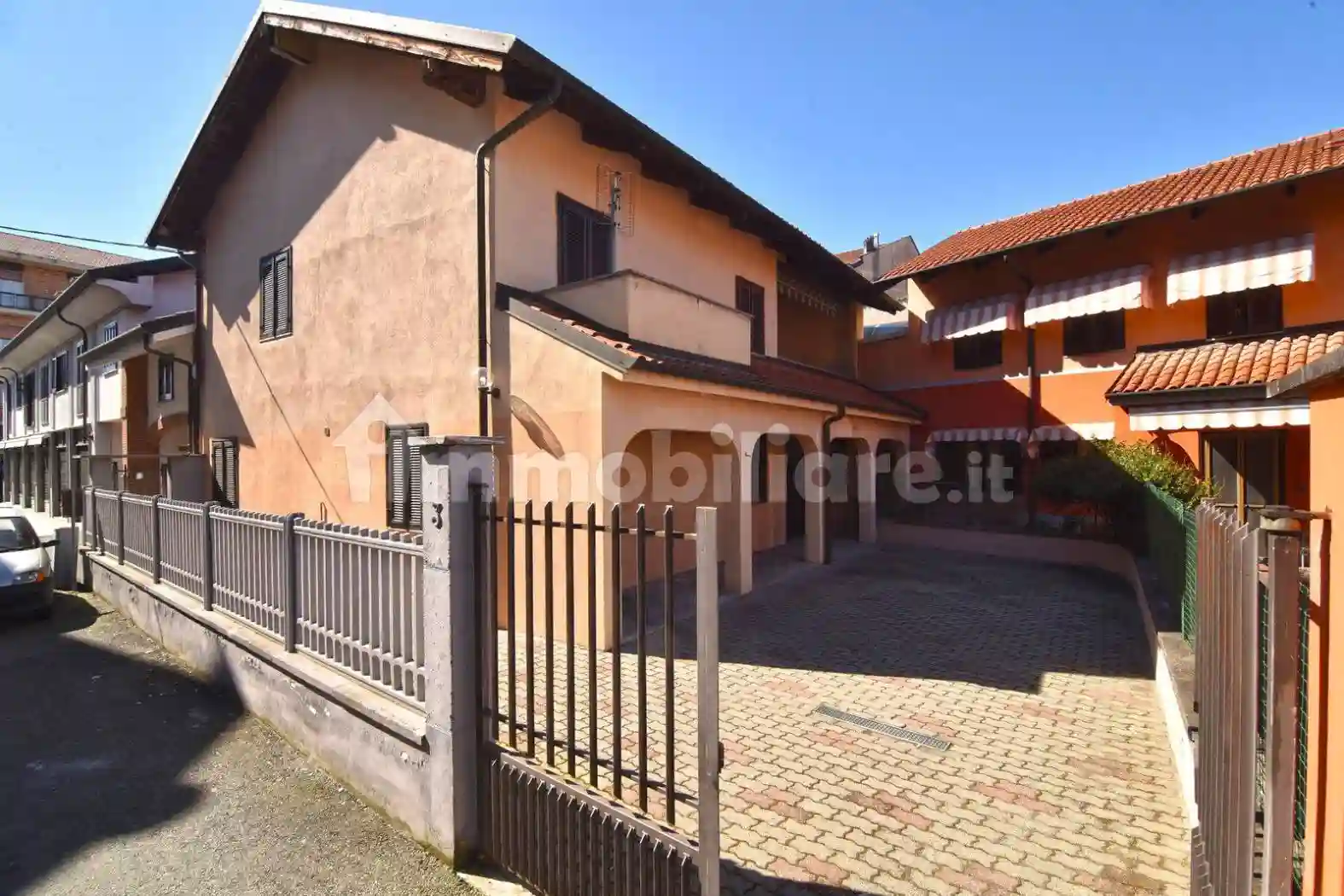 Villa - foto 2