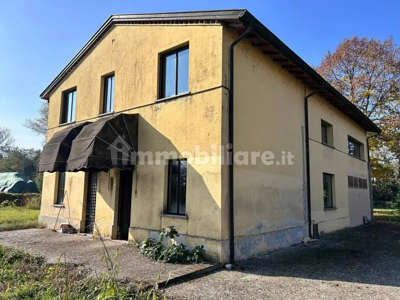 Villa in vendita a Parma