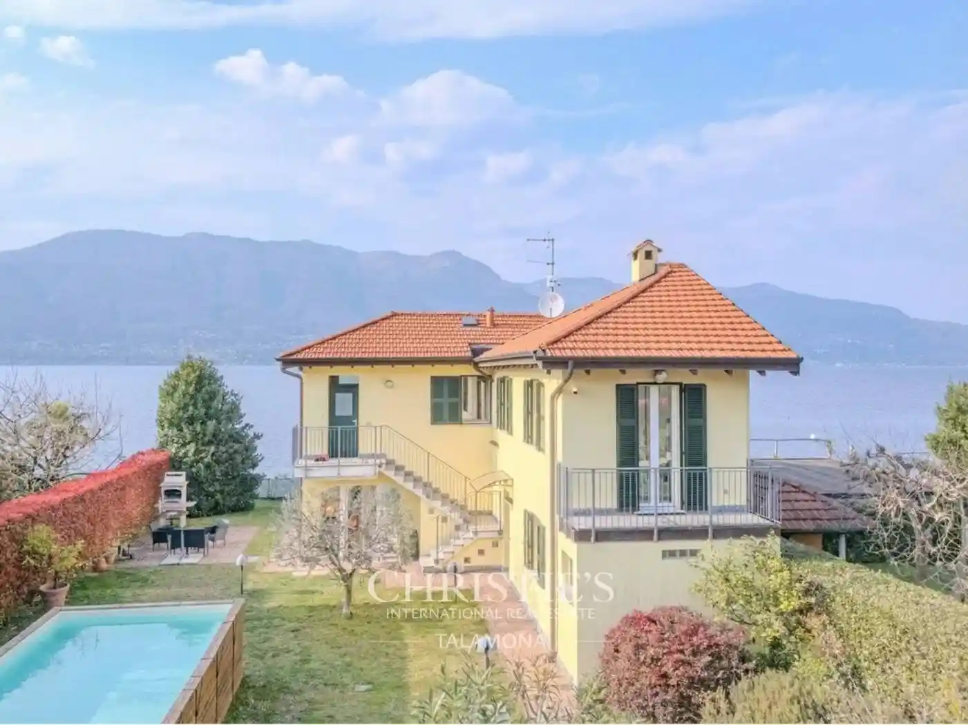 Villa in vendita a Porto Valtravaglia