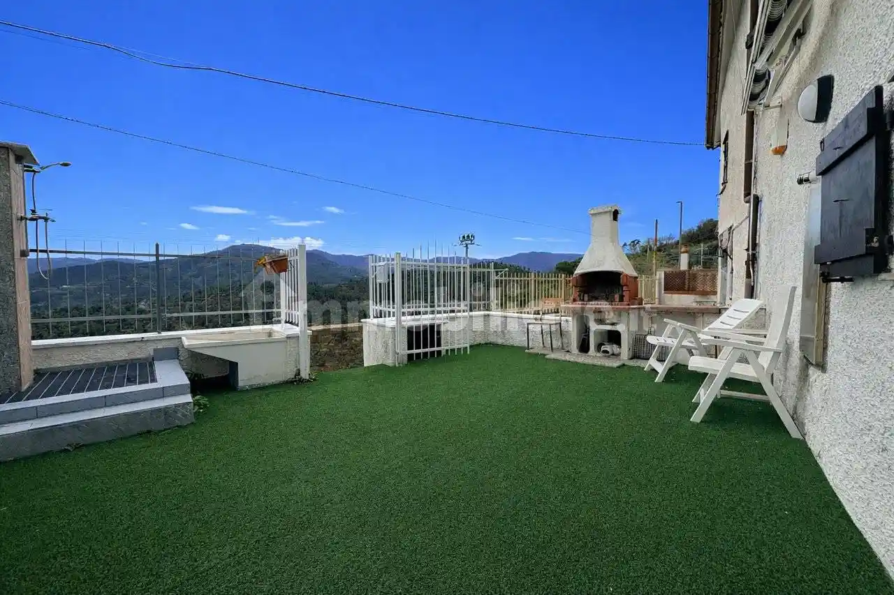 Casa indipendente in vendita a Savona