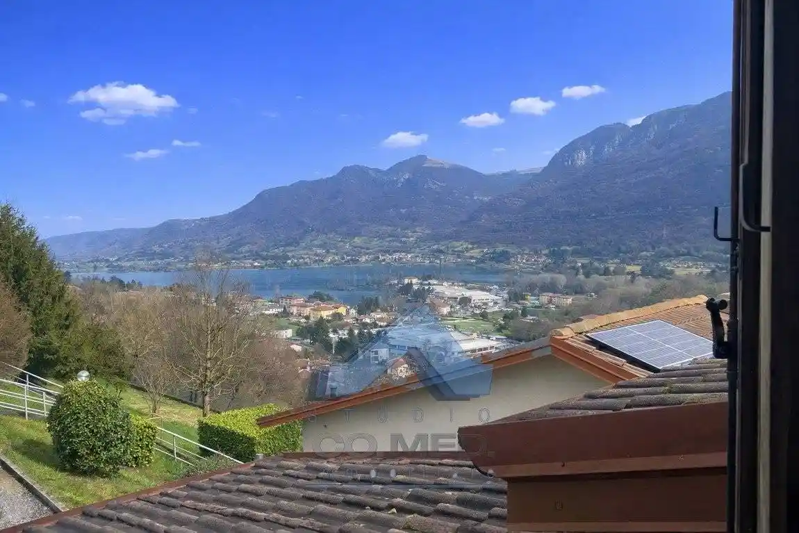 Villa in vendita a Spinone al Lago