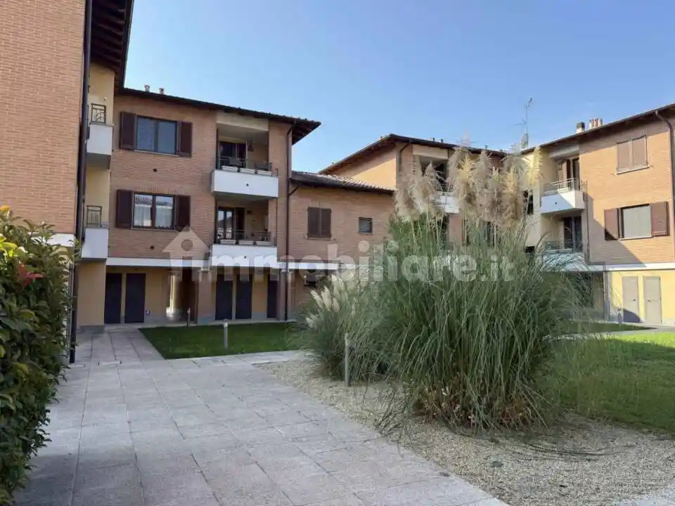 Appartamento in vendita a Travacò Siccomario