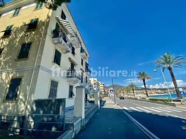 Appartamento in affitto a Cogoleto