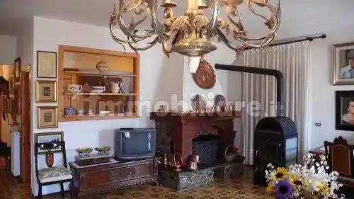 Appartamento in vendita a Urbe