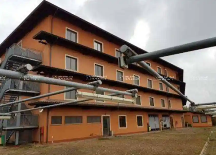 Palazzo - Edificio in vendita a San Giusto Canavese