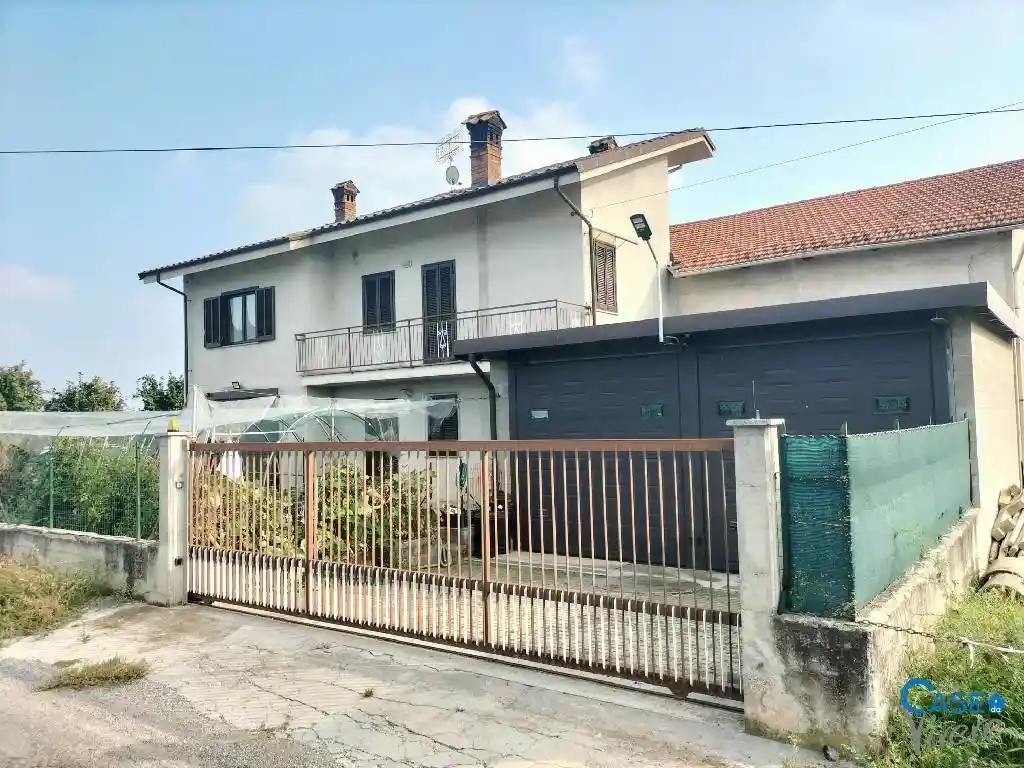 Villa in vendita a Busca