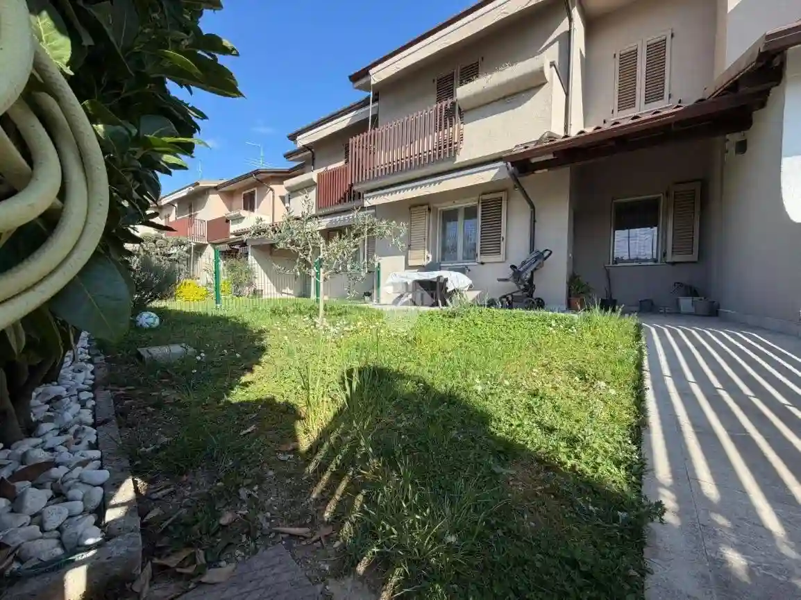 Villetta a schiera - foto 2