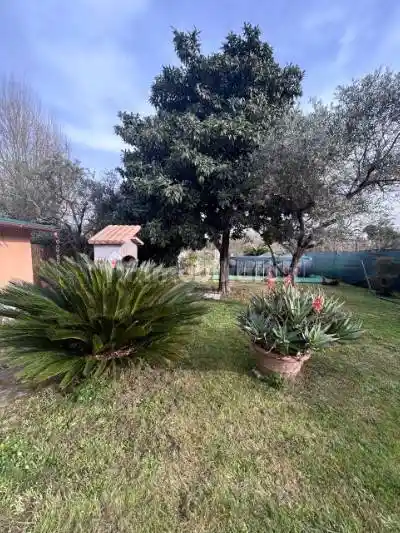 Villa in vendita a Sarzana