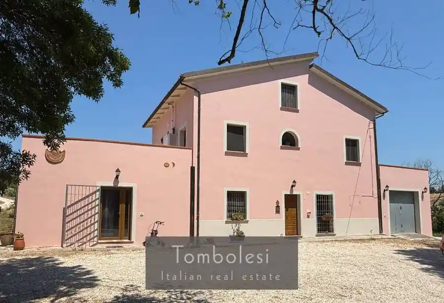 Rustico - Casale in vendita a Terre Roveresche
