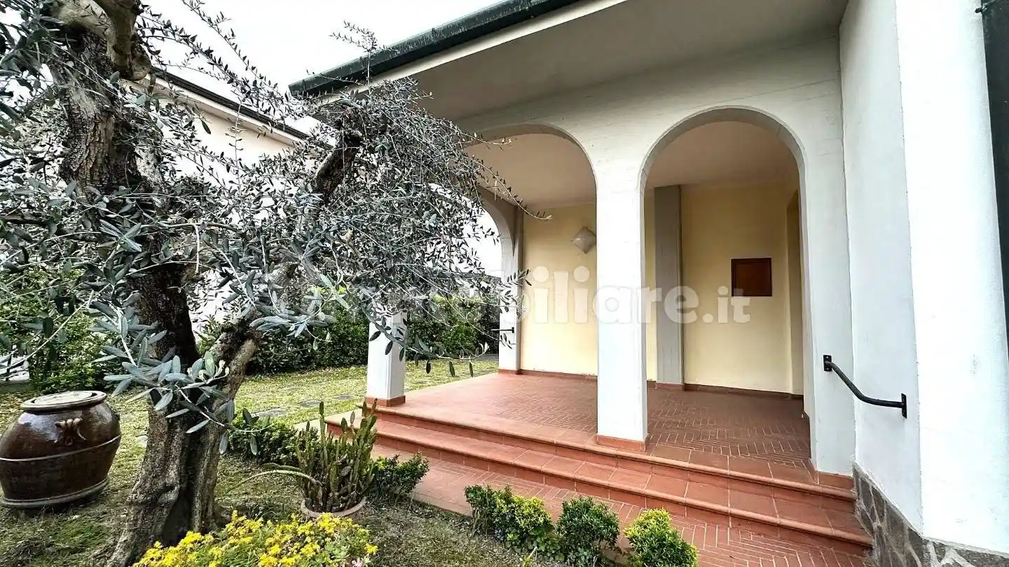 Villa in vendita a Ponsacco