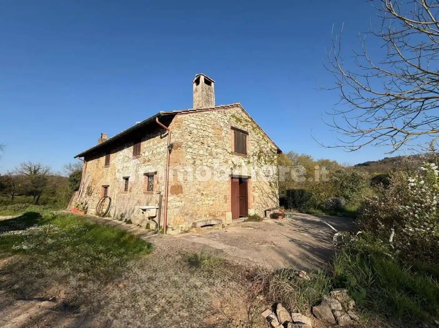 Rustico - Casale in vendita a Orte