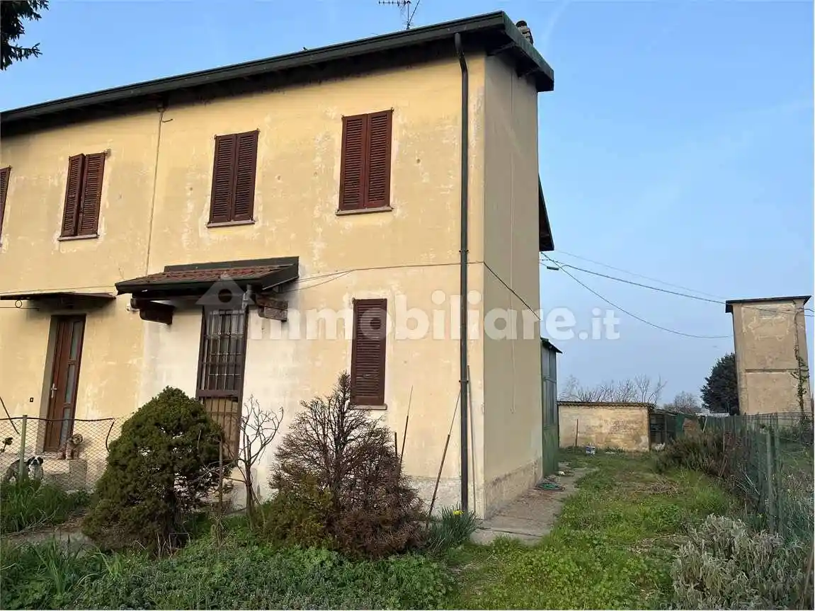 Villa in vendita a Barbata