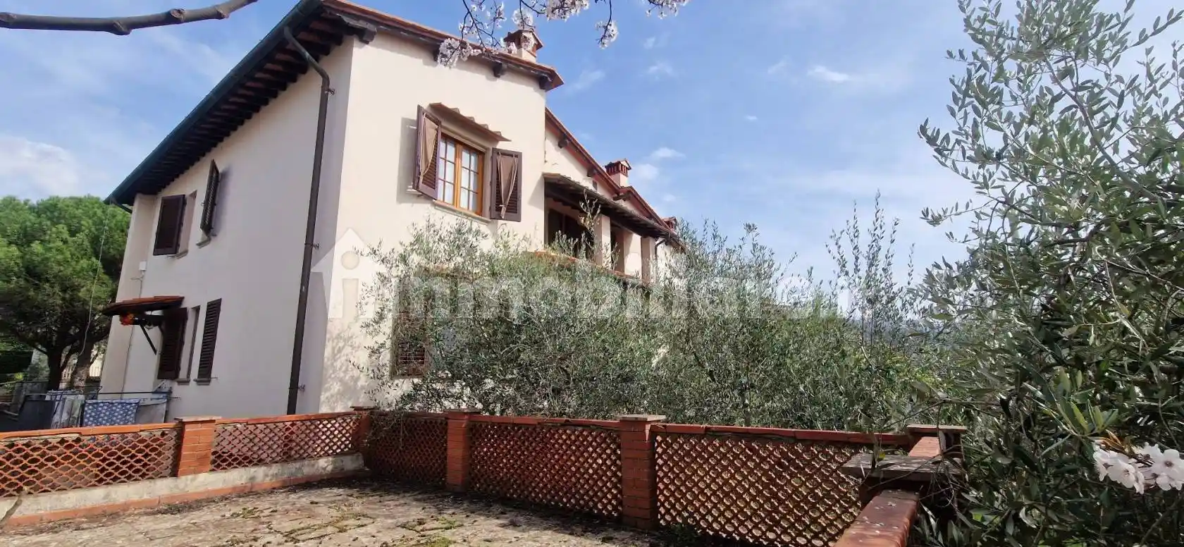 Villa in vendita a Castelfranco Piandisco