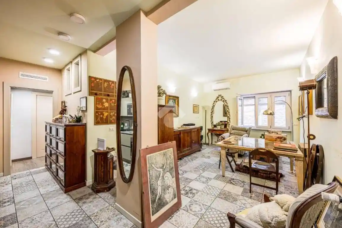 Appartamento in vendita a Roma