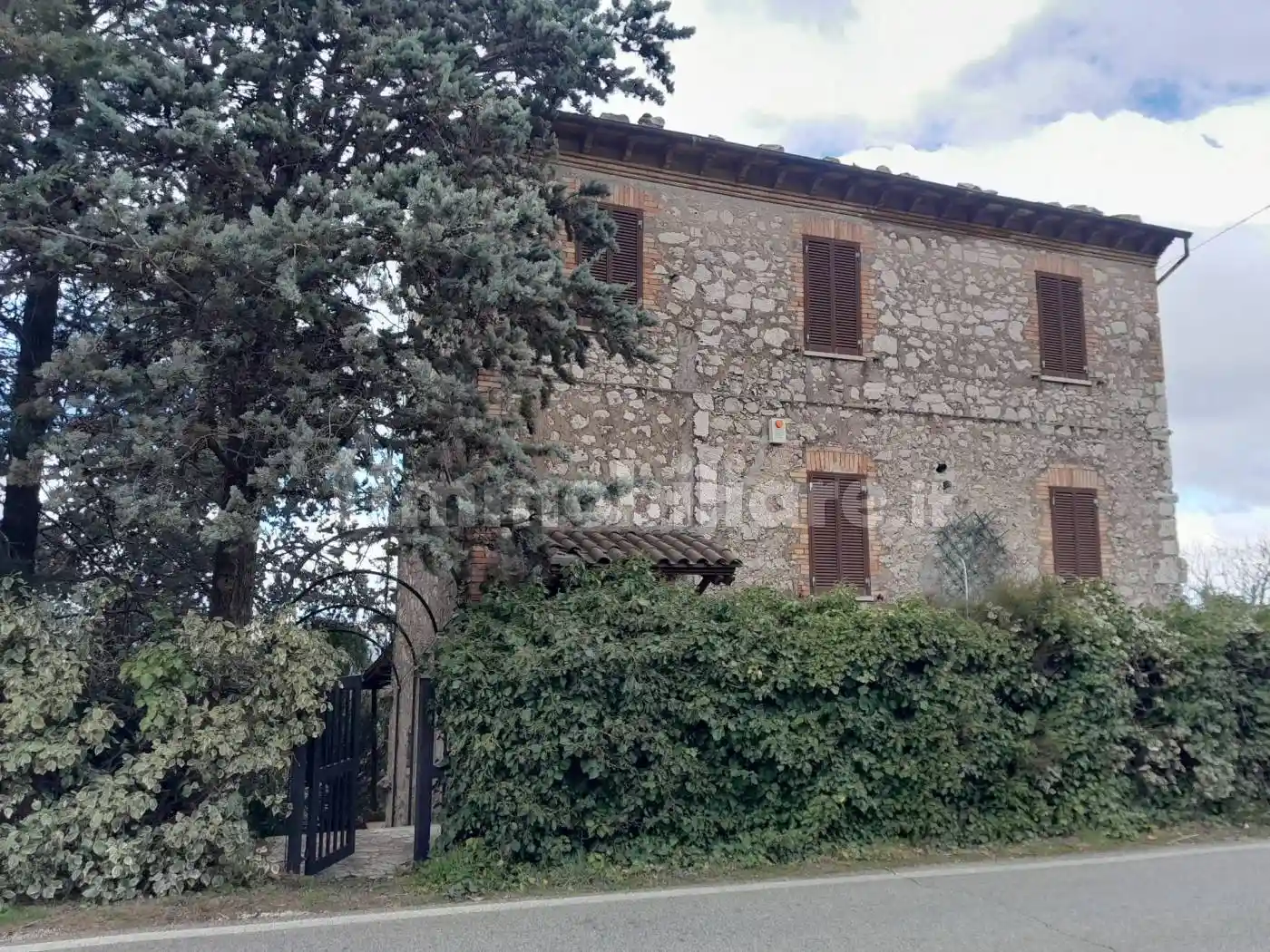 Rustico - Casale in vendita a Guardea