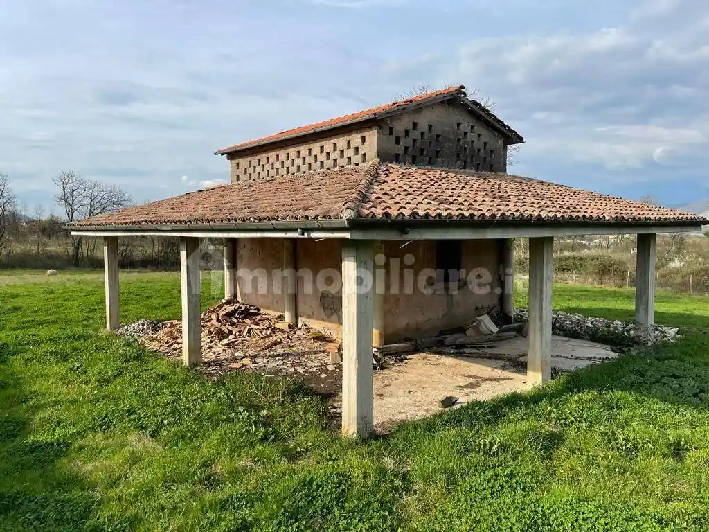 Rustico - Casale in vendita a Supino