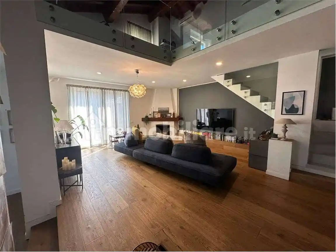 Villa in vendita a San Genesio ed Uniti