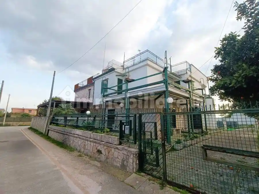 Villetta a schiera in vendita a Castel Volturno
