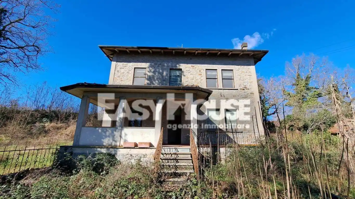 Villa in vendita a Arezzo