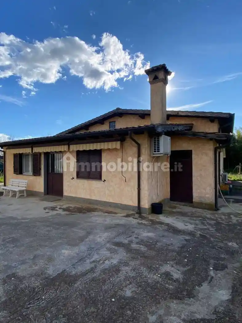 Villa in vendita a Lanuvio