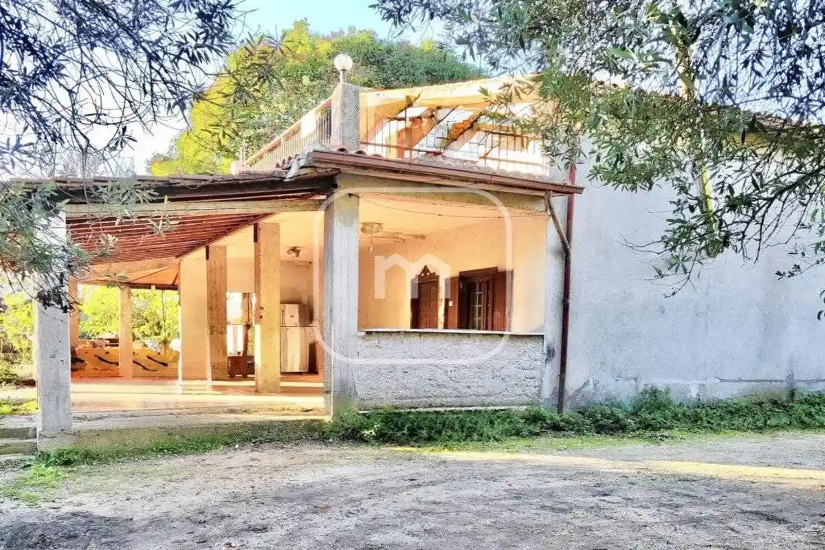 Villa in vendita a Montopoli di Sabina