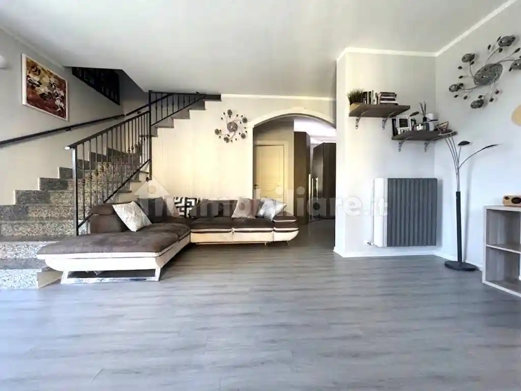 Villa in vendita a Godiasco Salice Terme