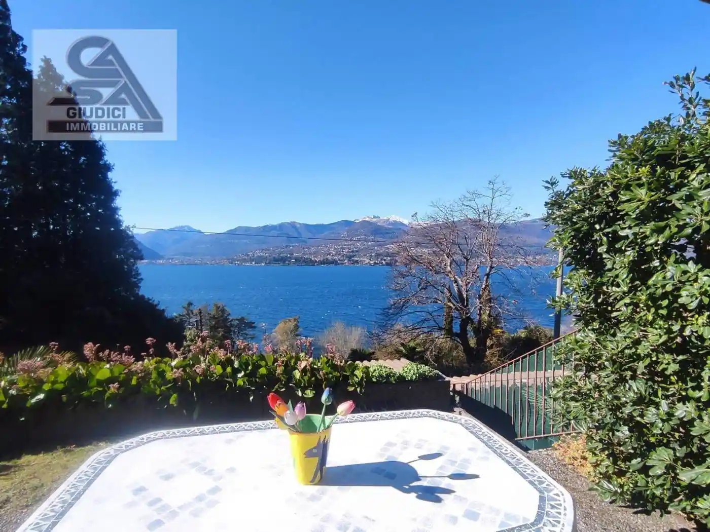 Villetta a schiera in vendita a Laveno-Mombello