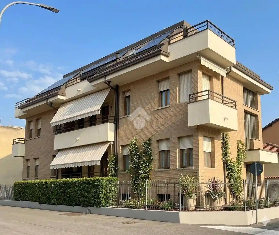 Casa indipendente in vendita a Seregno