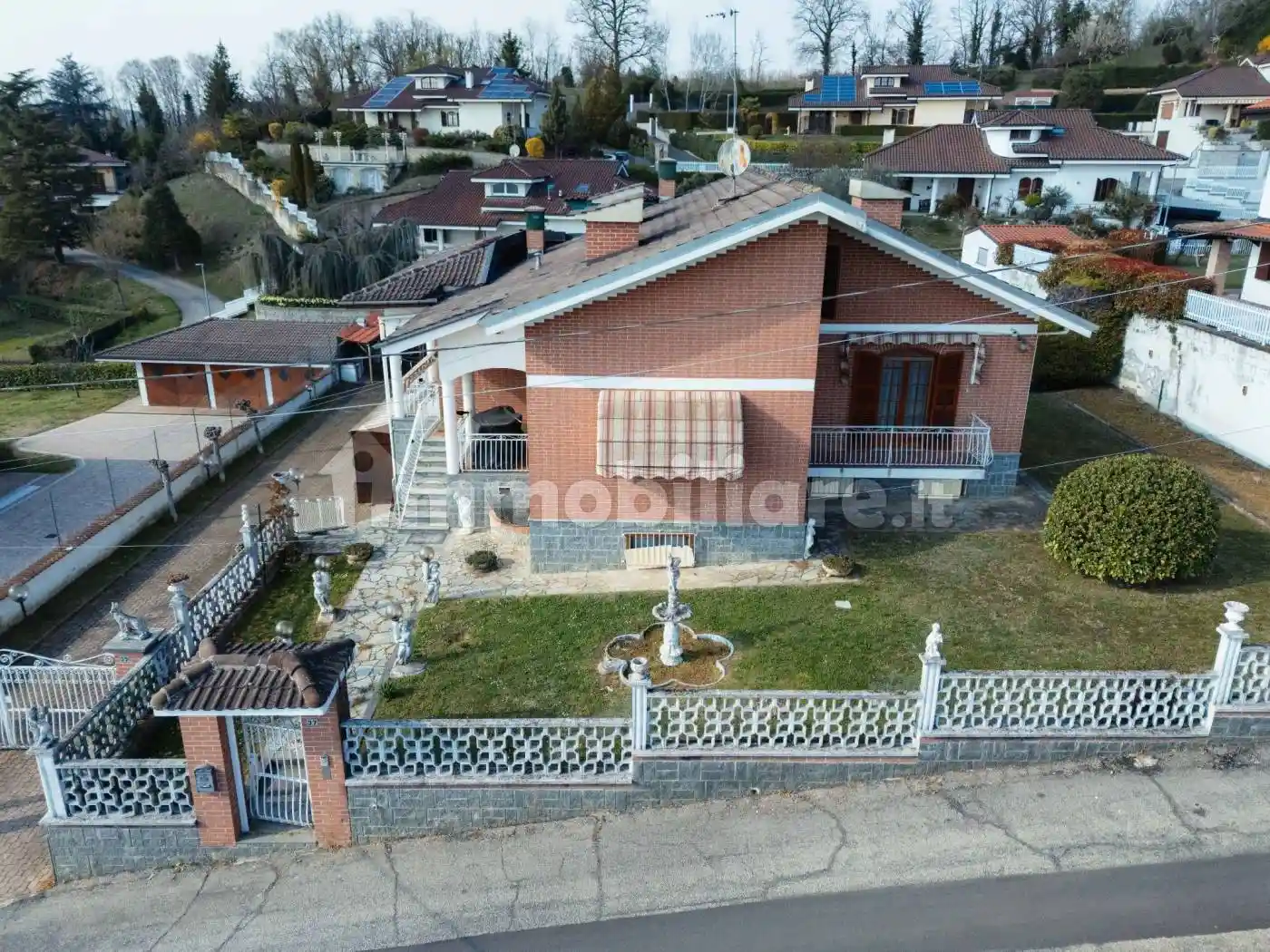 Villa in vendita a Castell'Alfero