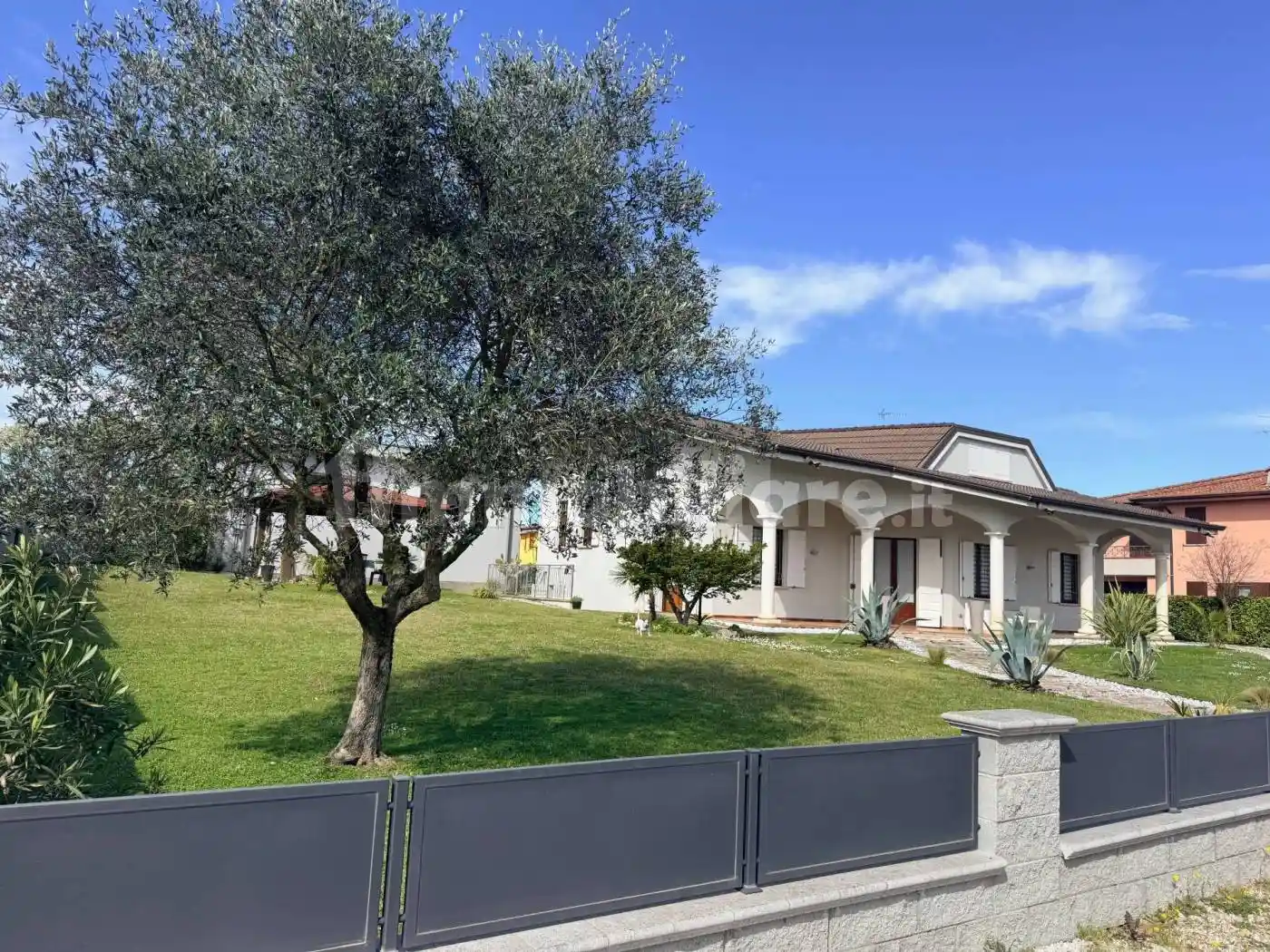 Casa indipendente in vendita a Rodigo