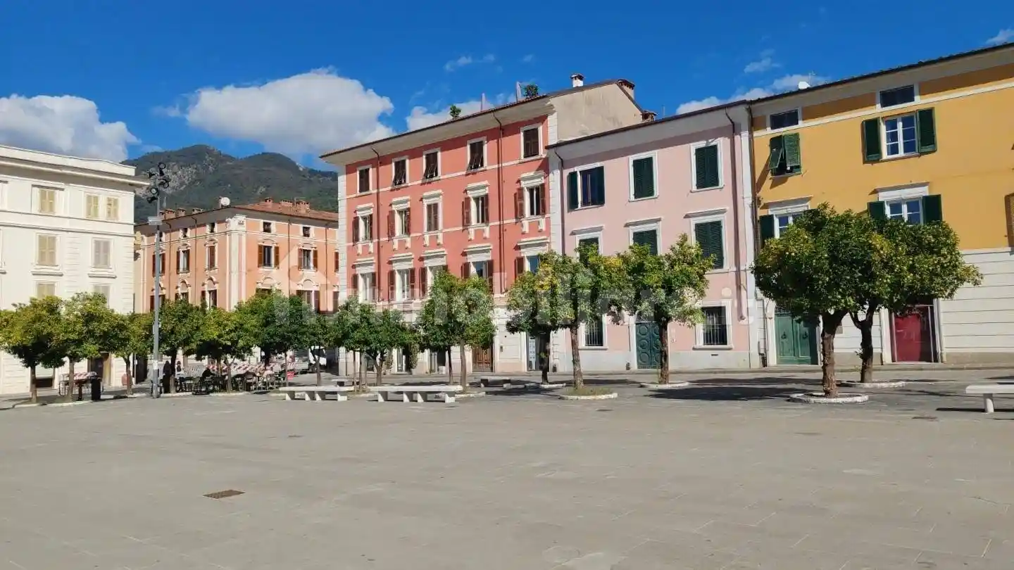 Appartamento in vendita a Massa