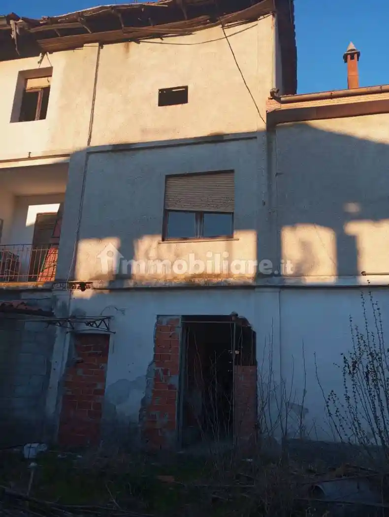 Casa indipendente in vendita a Boca