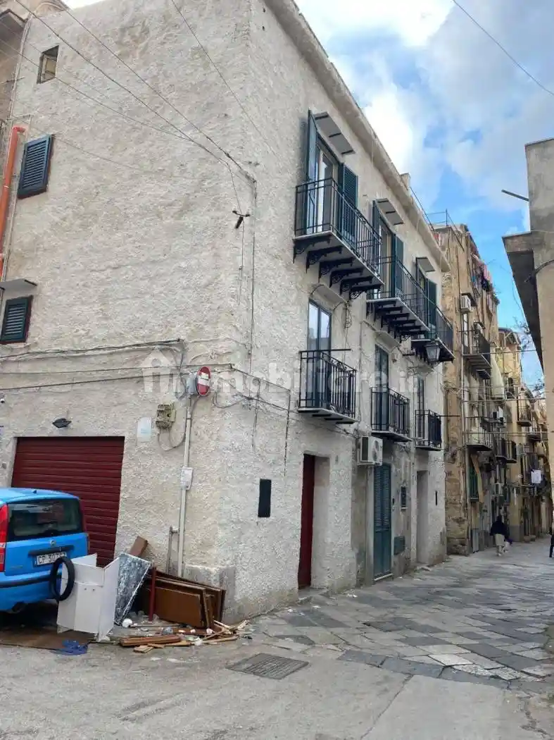 Casa indipendente in vendita a Palermo