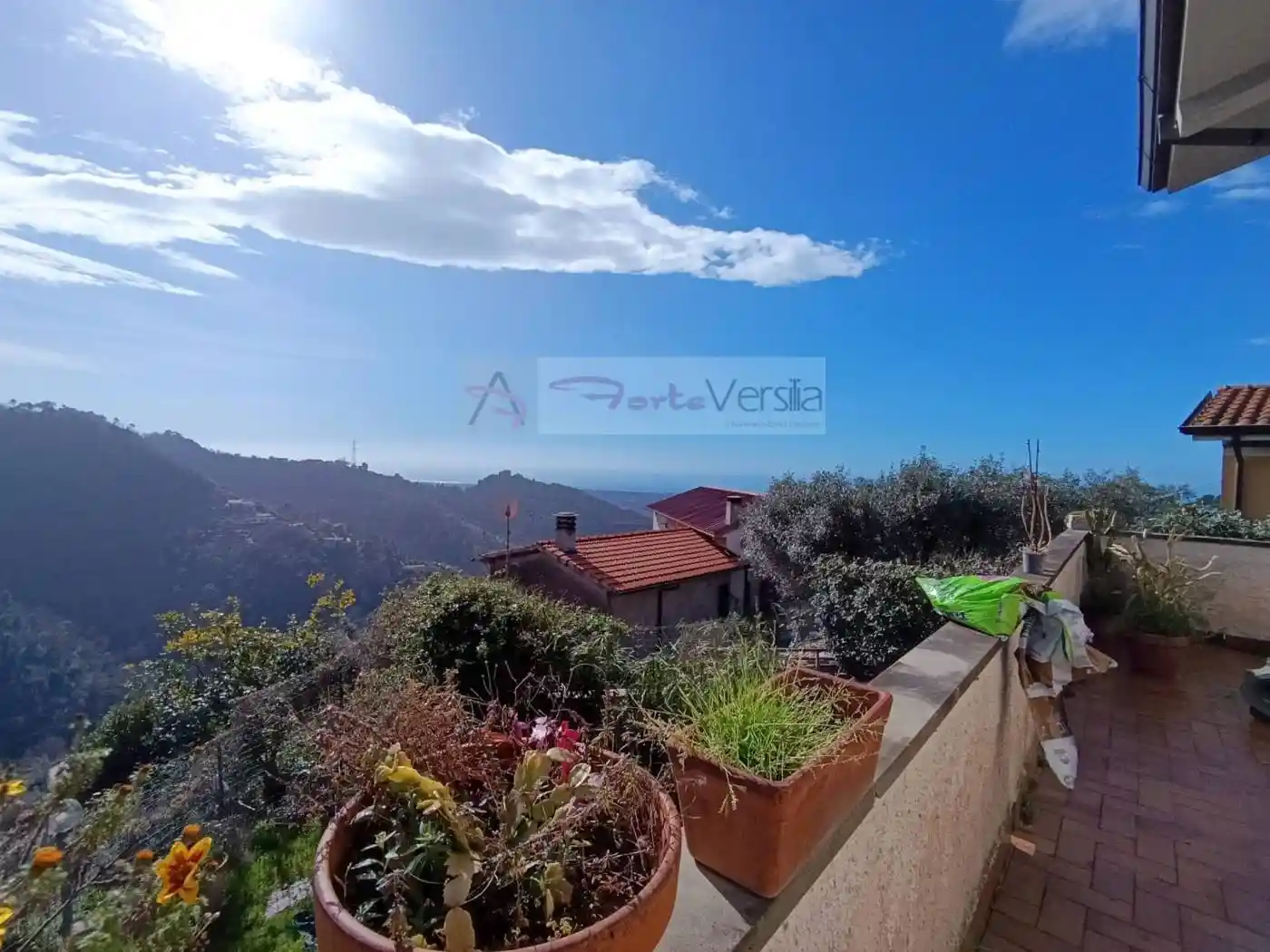 Villa in vendita a Montignoso