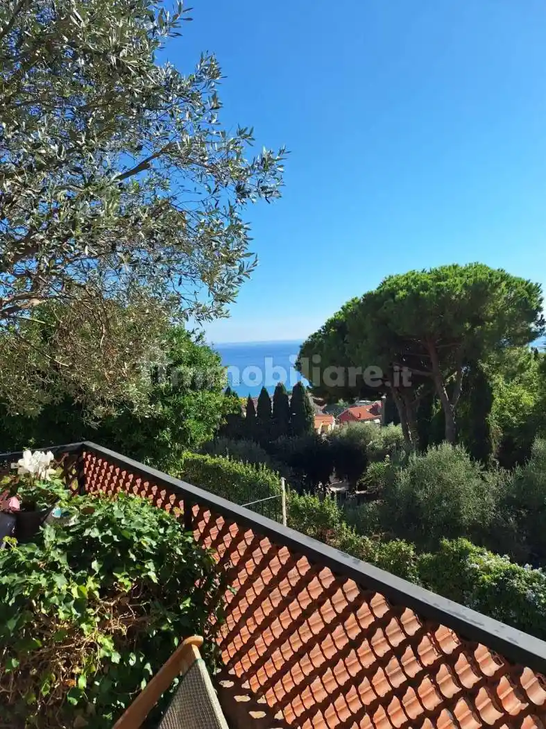 Villa in vendita a Pietra Ligure