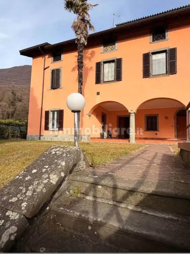 Appartamento in vendita a Endine Gaiano