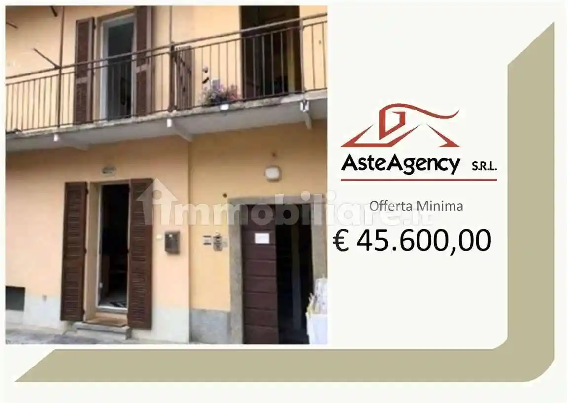 Casa indipendente in vendita a Gazzada Schianno