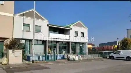 Appartamento in vendita a Urago d'Oglio