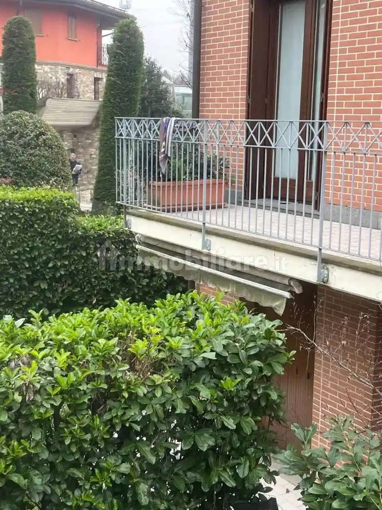 Appartamento in vendita a Mozzo