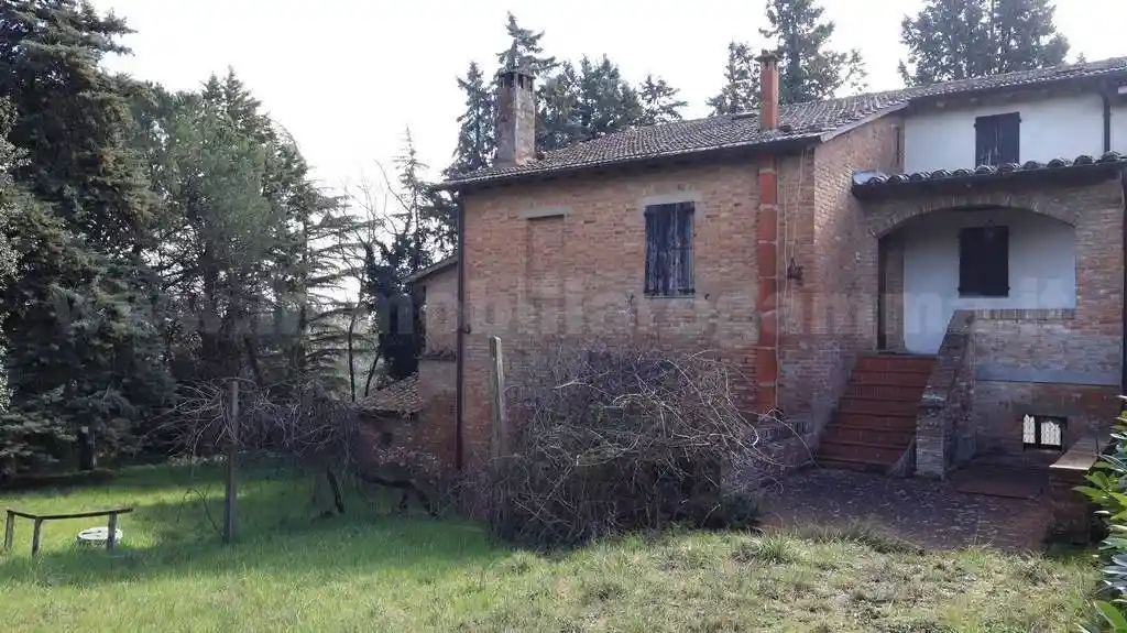 Rustico - Casale in vendita a Chiusi