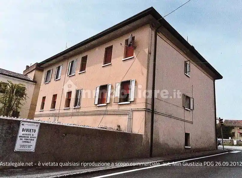 Appartamento in vendita a Due Carrare